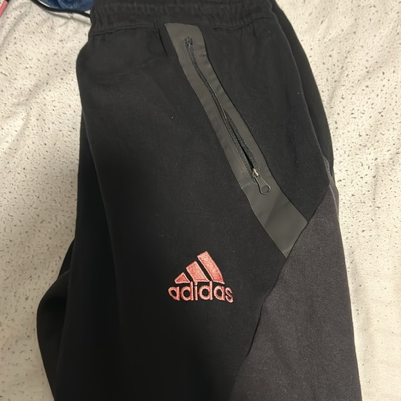 Adidas Juventus Joggers - Picture 5 of 6